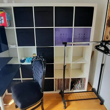 Δωμάτια σε οικογενειακή κατοικία Cosy In Townhouse *