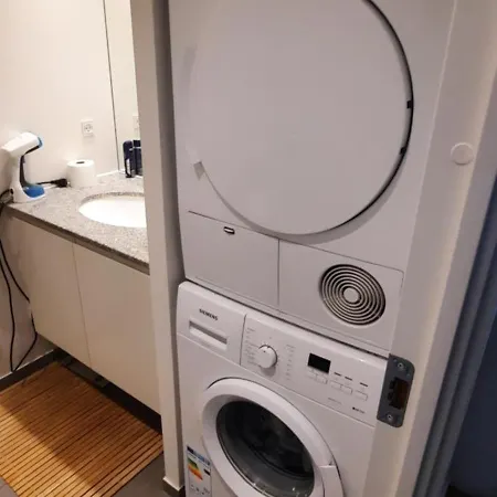 Δωμάτια σε οικογενειακή κατοικία Cosy In Townhouse *